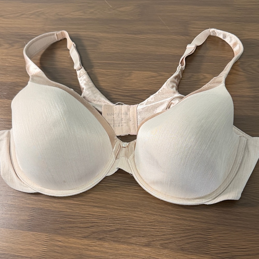 Vanity Fair Women's Light‎ Beige Bra Sz 42C